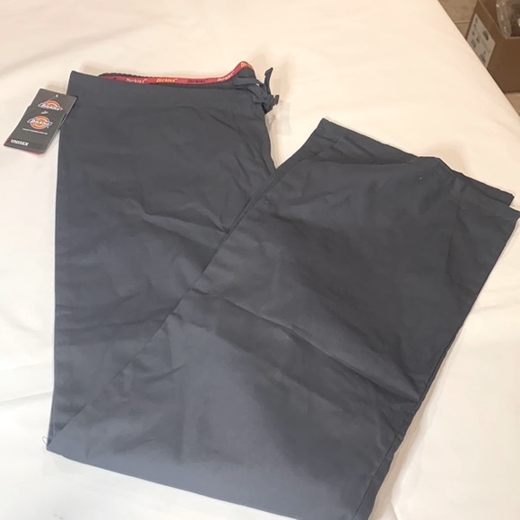 In seam is 28 - Picture 2 of 4